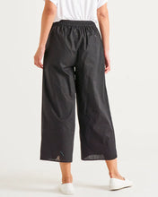 Load image into Gallery viewer, Betty Basics Leni Pant - Black