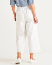 Load image into Gallery viewer, Betty Basics Leni Pant - White