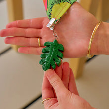 Load image into Gallery viewer, Tablecloth Weights - Green Leaf
