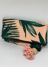 Load image into Gallery viewer, Love Friday Clutch- Leaf
