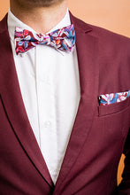 Load image into Gallery viewer, Protea Burgundy Bow Tie
