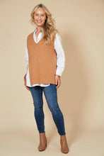 Load image into Gallery viewer, Eb&amp;Ive Cleo Vest - Caramel
